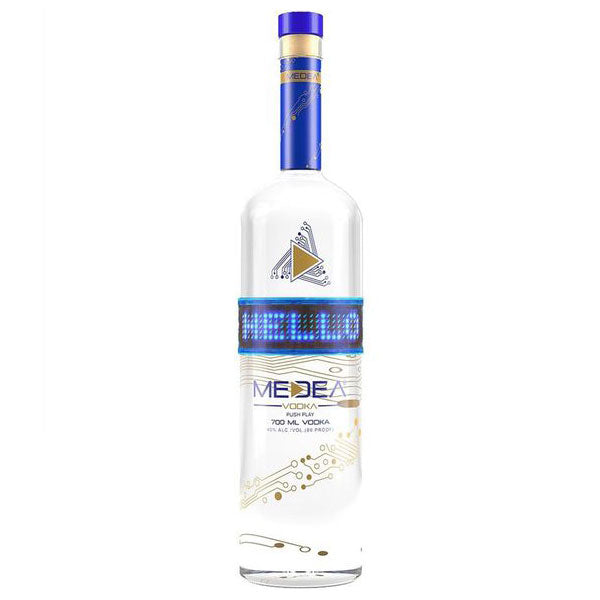 Medea Vodka - Trekantens Is